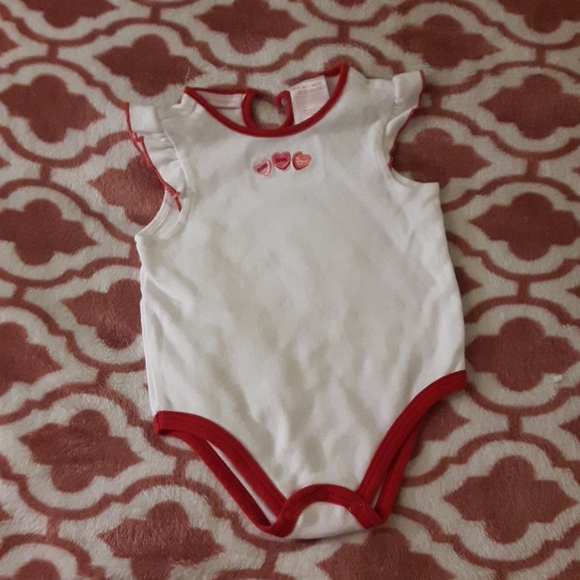 size 6-9M baby girls cute heart onesie - Picture 2 of 7